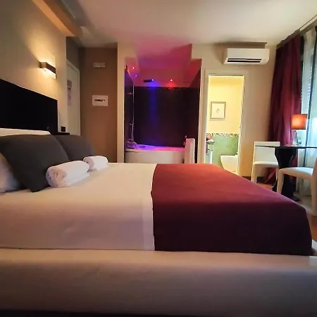 Hotel L' Orto Degli Otelli 3*