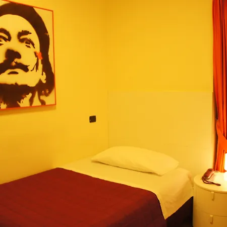 L' Orto Degli Otelli 3* Φροζινόνε